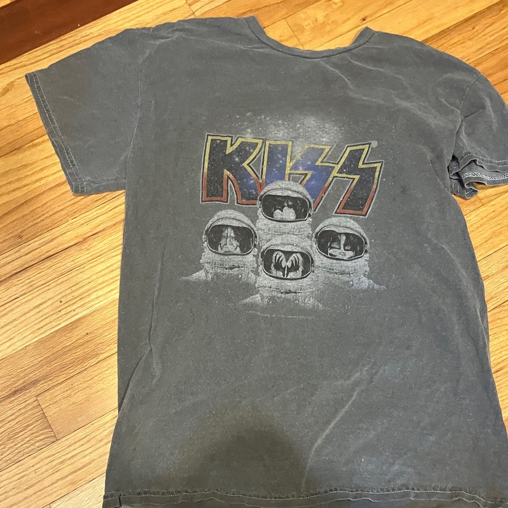 KISS Men's Graphic Tee - Charcoal